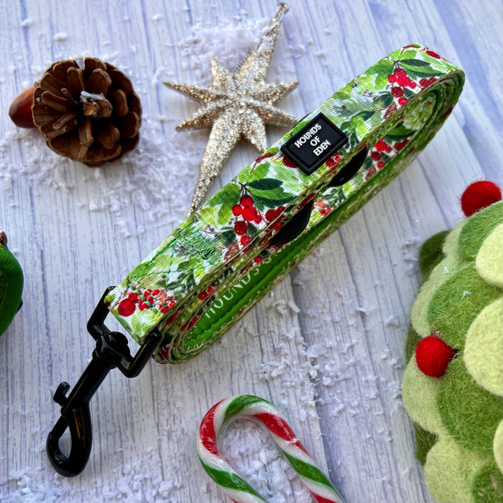 Winter Spruce & Berries Design Poop Bag Holder